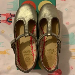 Mini Boden silver leather t-strap sz26 US9.5